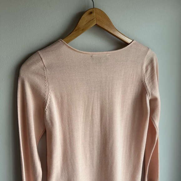 Ann Taylor Merino Wool Blend Lightweight Sweater Sz S Baby Pink V-Neck Preppy - Picture 8 of 12